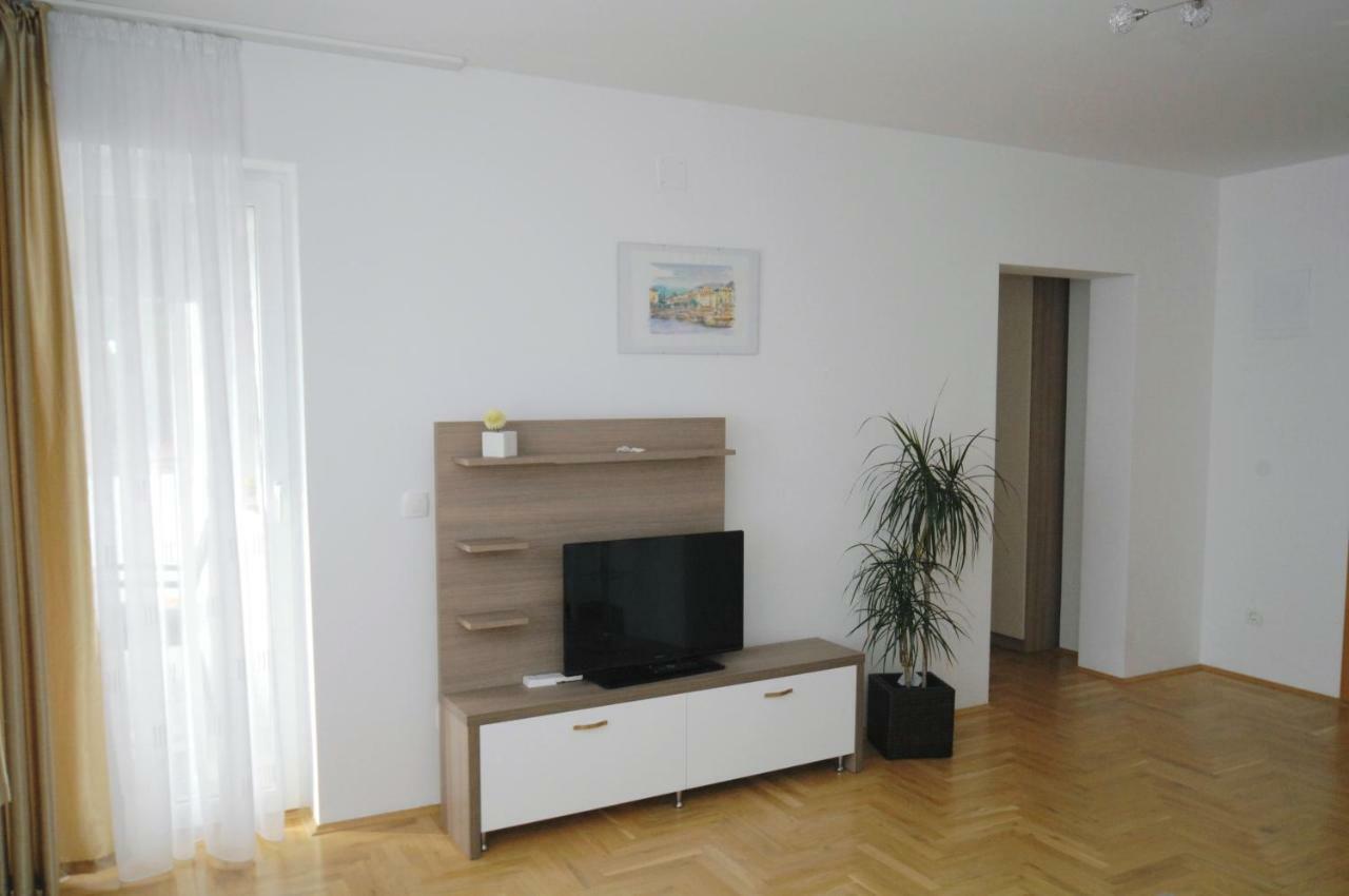 Haus Zora Ferienwohnung 7 莫什奇尼策 外观 照片